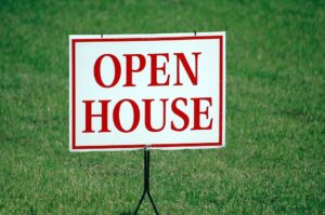 Open house sign to sell your house fast